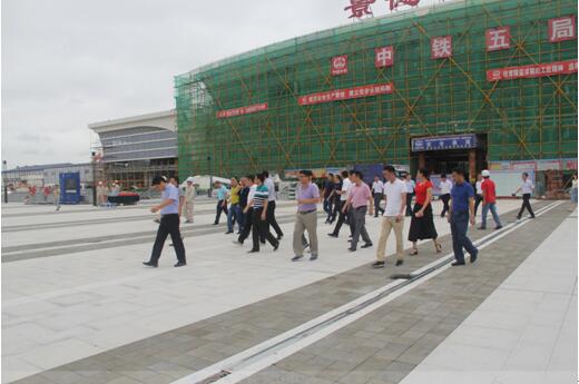 喜迎十九大，身邊看變化——我市干部賢內(nèi)助、鄉(xiāng)鎮(zhèn)街道負(fù)責(zé)人參觀高鐵商務(wù)區(qū)